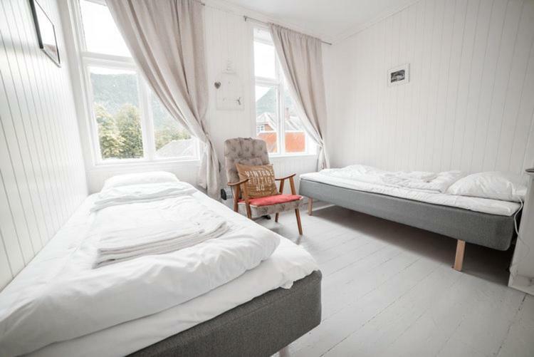 Laerdalsoren Motor Guesthouse Lærdalsøyri Extérieur photo