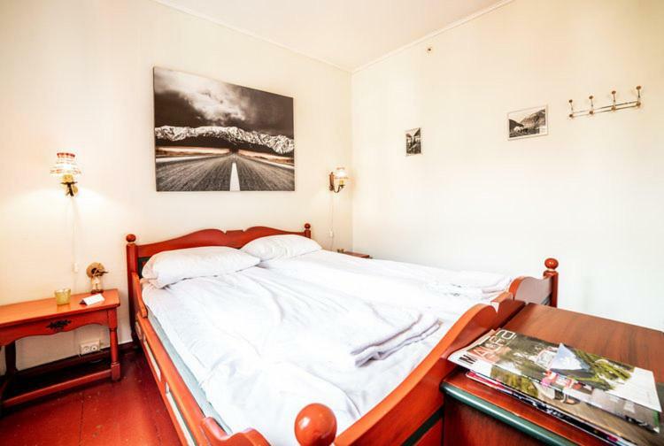 Laerdalsoren Motor Guesthouse Lærdalsøyri Extérieur photo